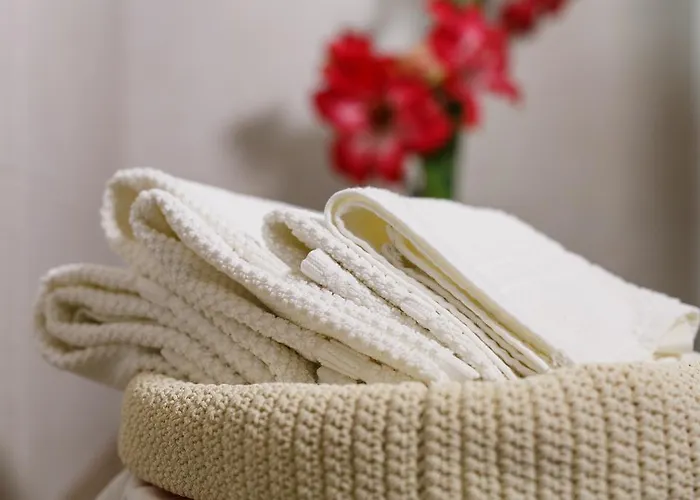 לינה וארוחת בוקר Sweet